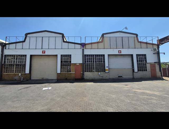 558M² WAREHOUSE TO LET IN JET PARK